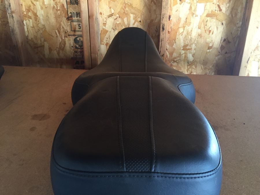 Harley Davidson Motorcycle Seat [Photo 5]