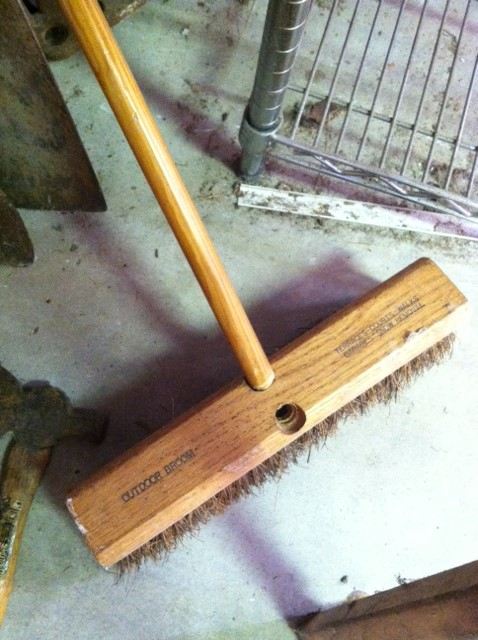 Yard Tools and Cleaning Lot [Photo 3]