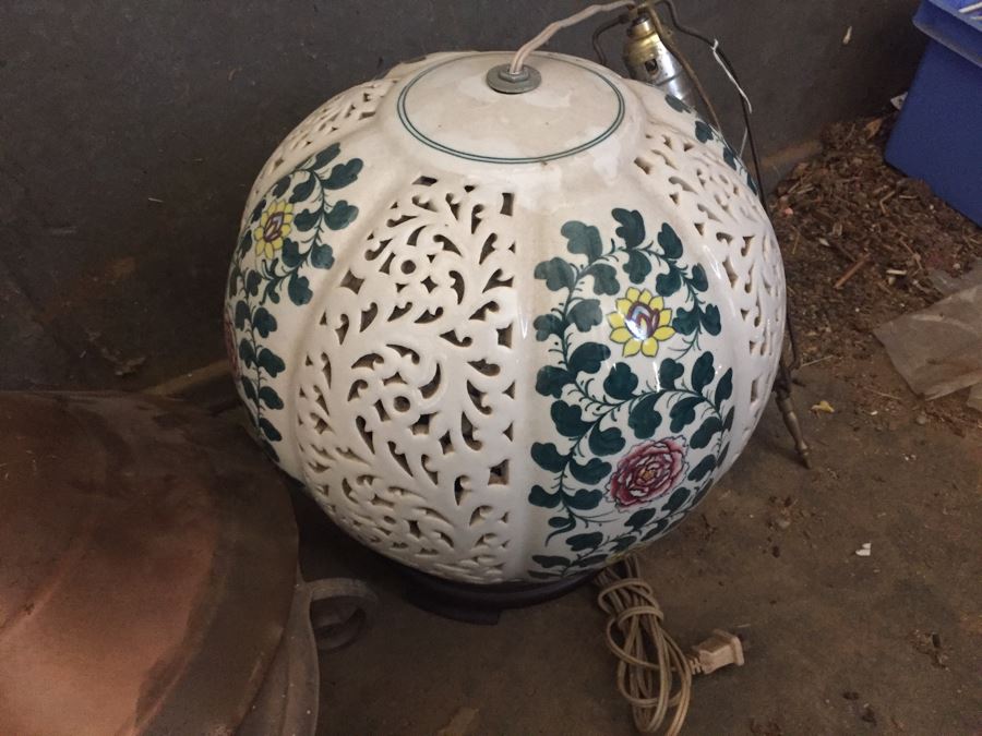 Huge Lamp And Lighting Fixtures Lot [Photo 16]