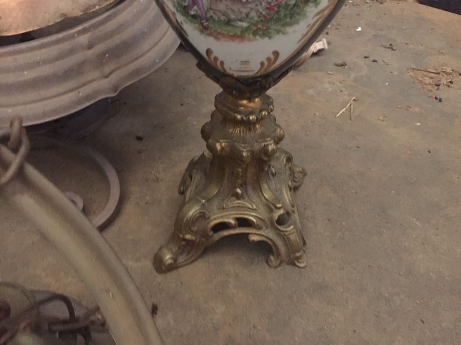 Huge Lamp And Lighting Fixtures Lot [Photo 14]