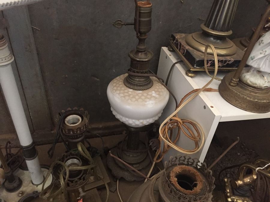 Huge Lamp And Lighting Fixtures Lot [Photo 7]