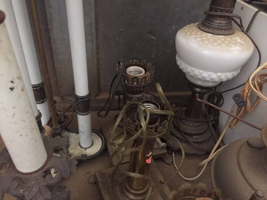 Huge Lamp And Lighting Fixtures Lot [Photo 6]