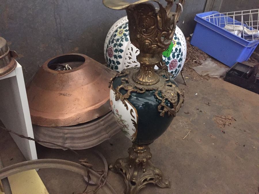 Huge Lamp And Lighting Fixtures Lot [Photo 3]