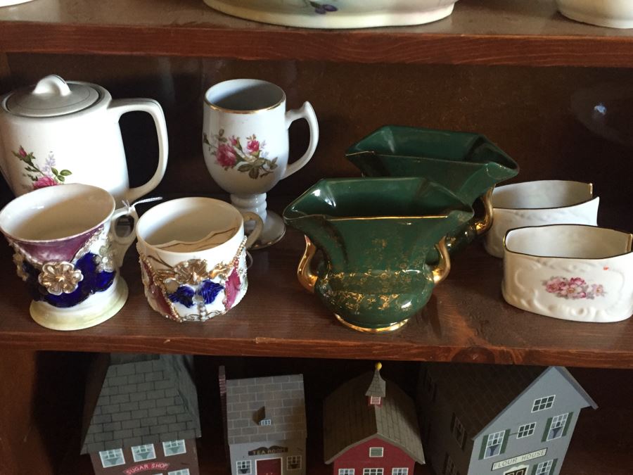 Great Lot Of Interesting Items Includes Wooden Bookcase [Photo 41]