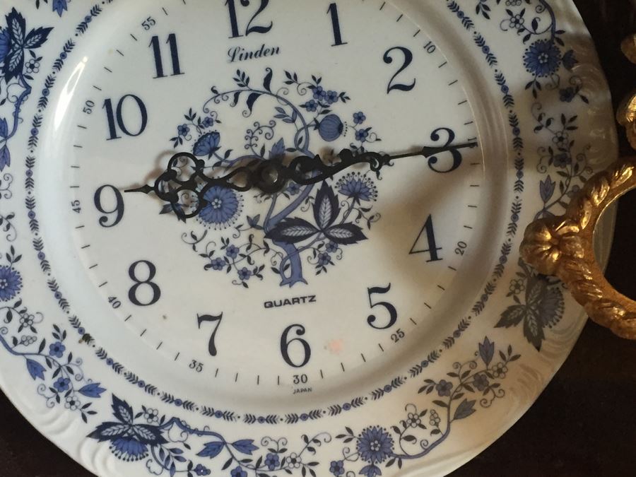 Great Lot Of Interesting Items Includes Wooden Bookcase [Photo 23]