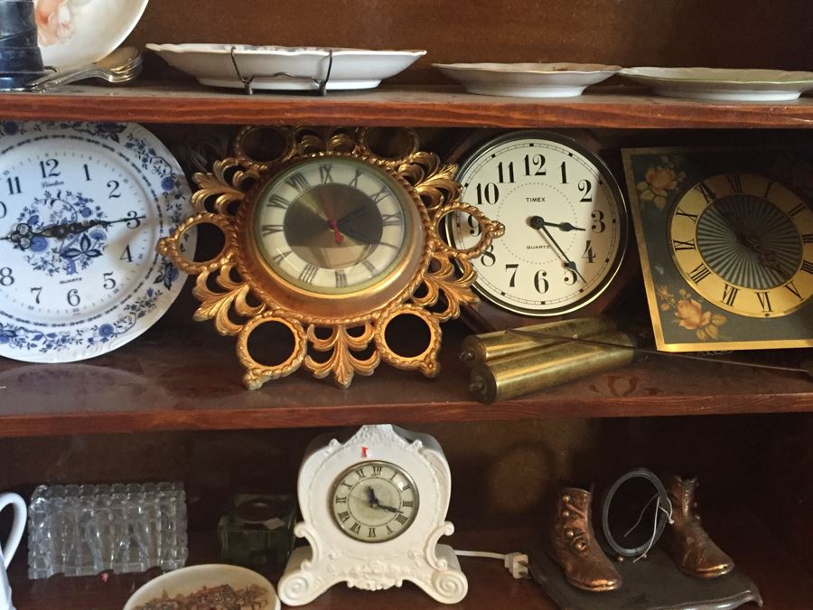 Great Lot Of Interesting Items Includes Wooden Bookcase [Photo 2]