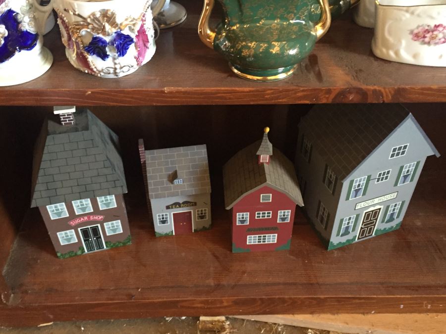 Great Lot Of Interesting Items Includes Wooden Bookcase [Photo 42]