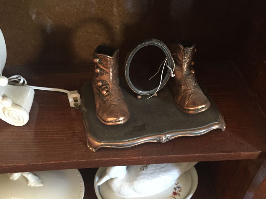 Great Lot Of Interesting Items Includes Wooden Bookcase [Photo 27]