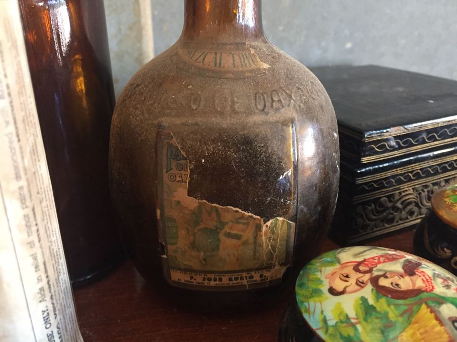 Great Lot Of Interesting Items Includes Wooden Bookcase [Photo 11]