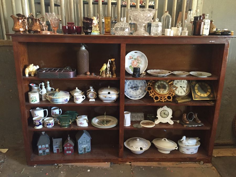 Great Lot Of Interesting Items Includes Wooden Bookcase [Photo 1]
