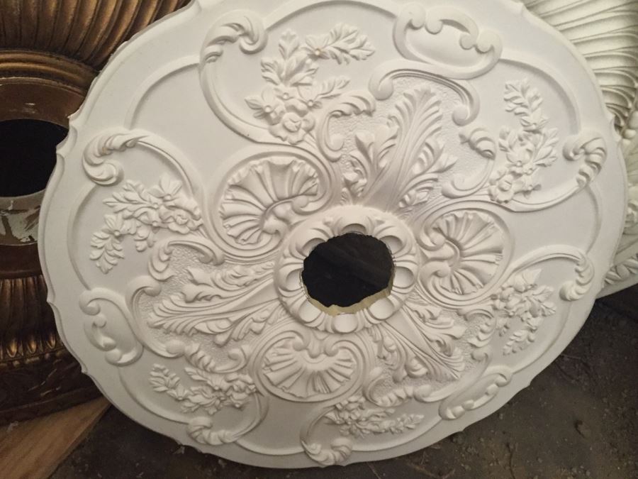 (4) Ceiling Medallions [Photo 4]