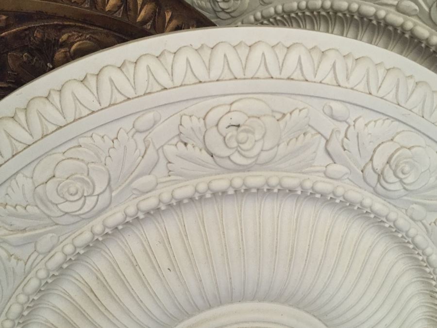 (4) Ceiling Medallions [Photo 3]