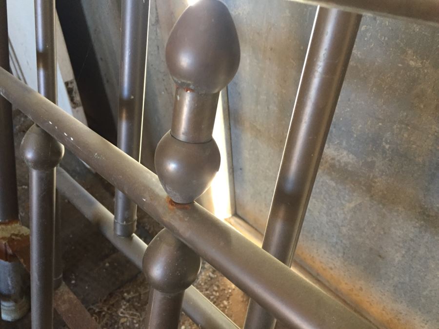 Antique Copper Full Size Bed With Cast Iron Rails [Photo 9]