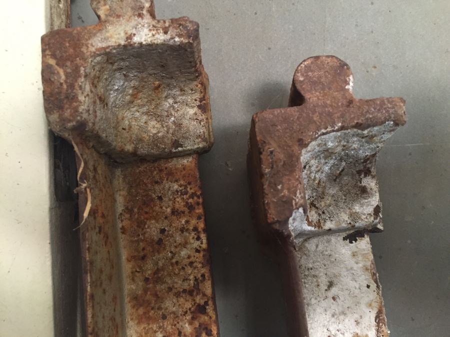 Antique Copper Full Size Bed With Cast Iron Rails [Photo 3]