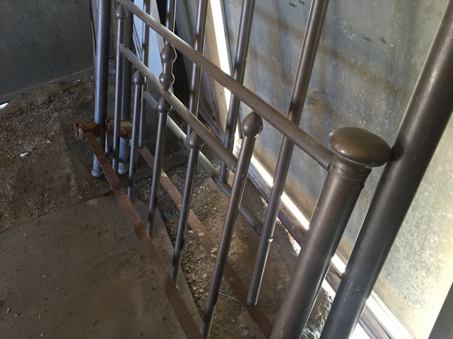 Antique Copper Full Size Bed With Cast Iron Rails [Photo 8]