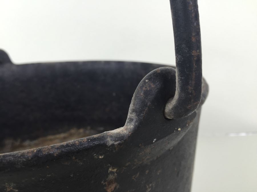Large Cast Iron Pot With Spout And Handle Marked 12 [Photo 6]