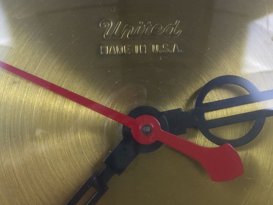 Vintage Electric Wall Clock By United Clock Corp Model 924 Working [Photo 5]