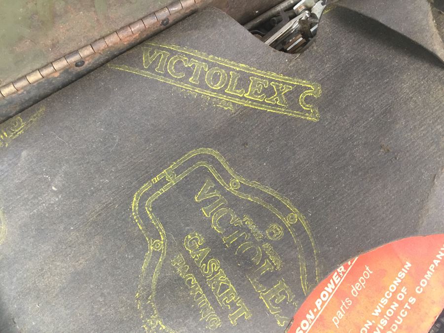 Vintage Metal Tool Box 'Carbureter' By Carter Carburetor Corporation Filled With Old Automotive Tools [Photo 10]