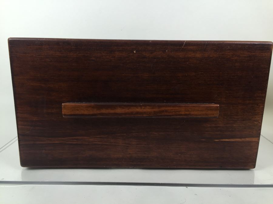 Custom Wooden Storage Box [Photo 4]