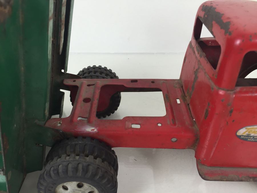 Vintage Mid-Century Tonka Dump Truck With Box [Photo 17]