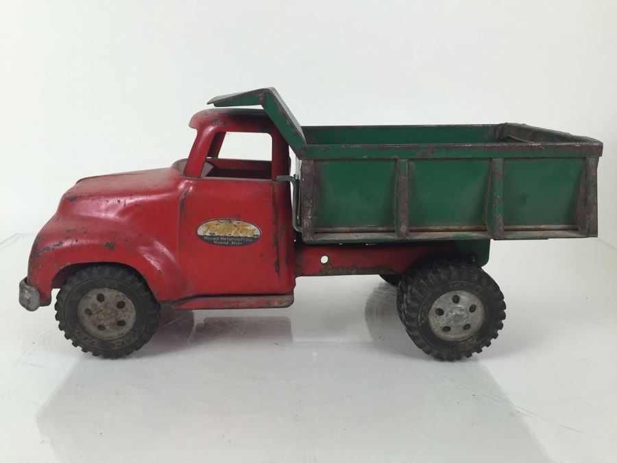 Vintage Mid-Century Tonka Dump Truck With Box