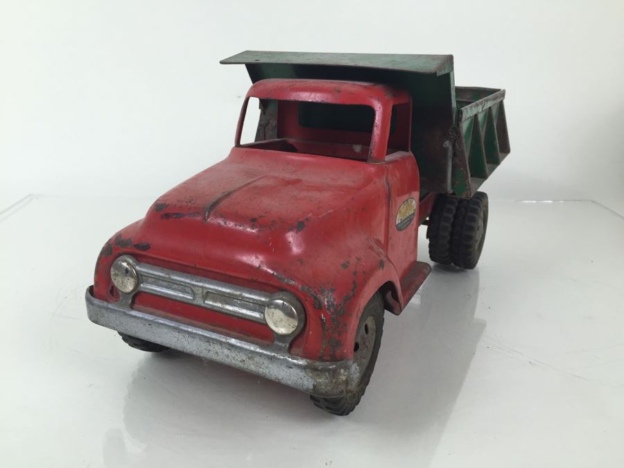 Vintage Mid-Century Tonka Dump Truck With Box [Photo 9]