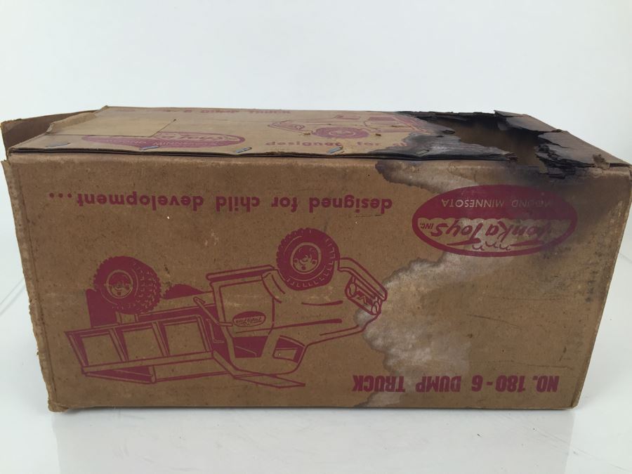 Vintage Mid-Century Tonka Dump Truck With Box [Photo 22]