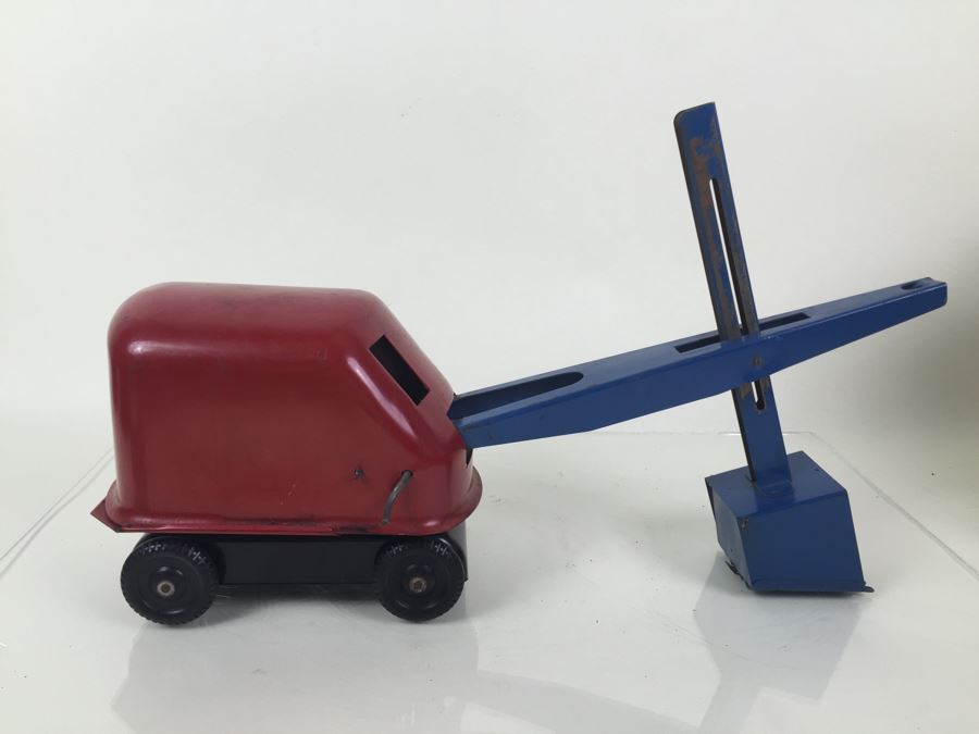 Vintage Mid-Century Pressed Steel Metal Toy Crane [Photo 8]