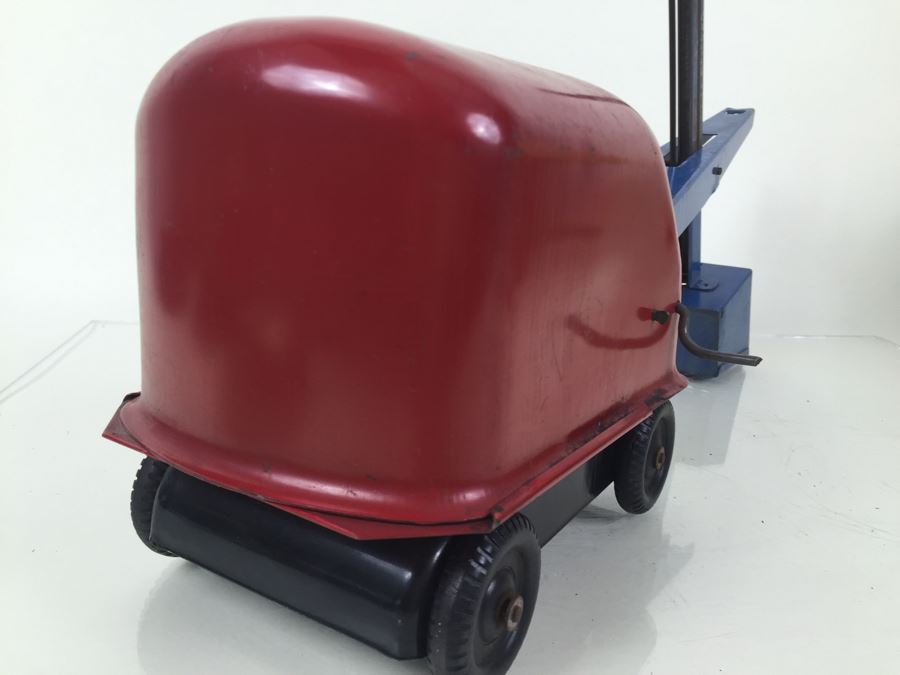 Vintage Mid-Century Pressed Steel Metal Toy Crane [Photo 3]