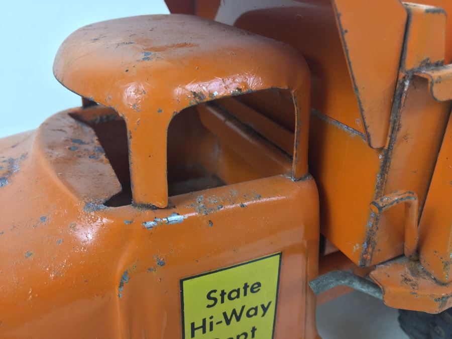 Vintage Tonka Toys Mid-Century Orange Big Mike Dual Hydraulic State Hi-Way Dept Dump Truck [Photo 20]