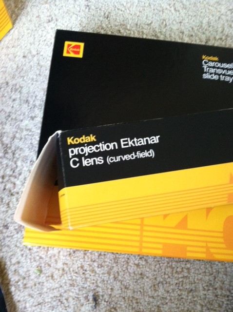 Kodak 4400 Slide Projector with Manual [Photo 4]