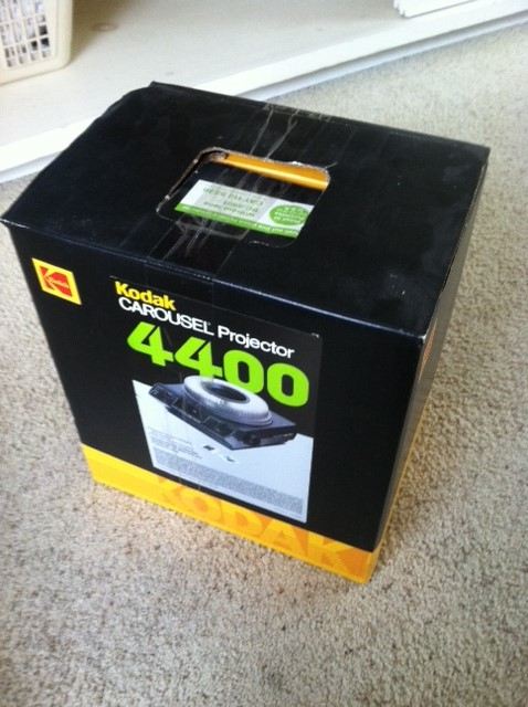 Kodak 4400 Slide Projector with Manual [Photo 1]