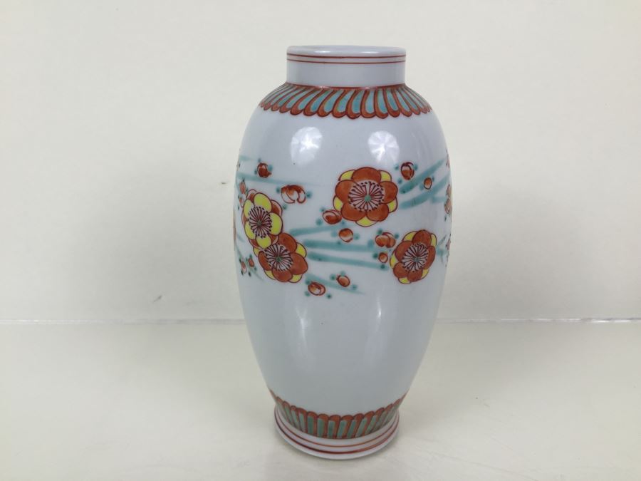 Hand Painted Japanese Porcelain Vase Made In Occupied Japan [Photo 8]