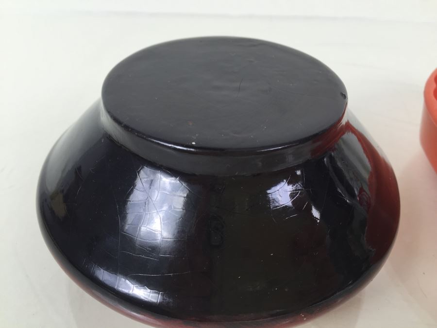 Pair Of Vintage Ashtrays [Photo 8]