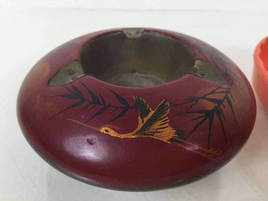 Pair Of Vintage Ashtrays [Photo 6]