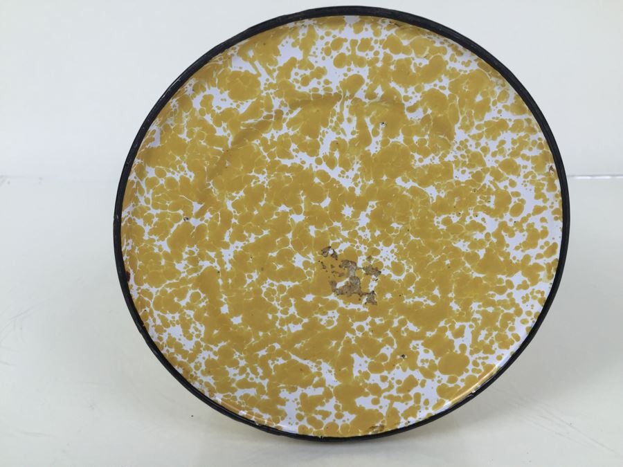 Vintage Yellow Graniteware Pitcher [Photo 9]