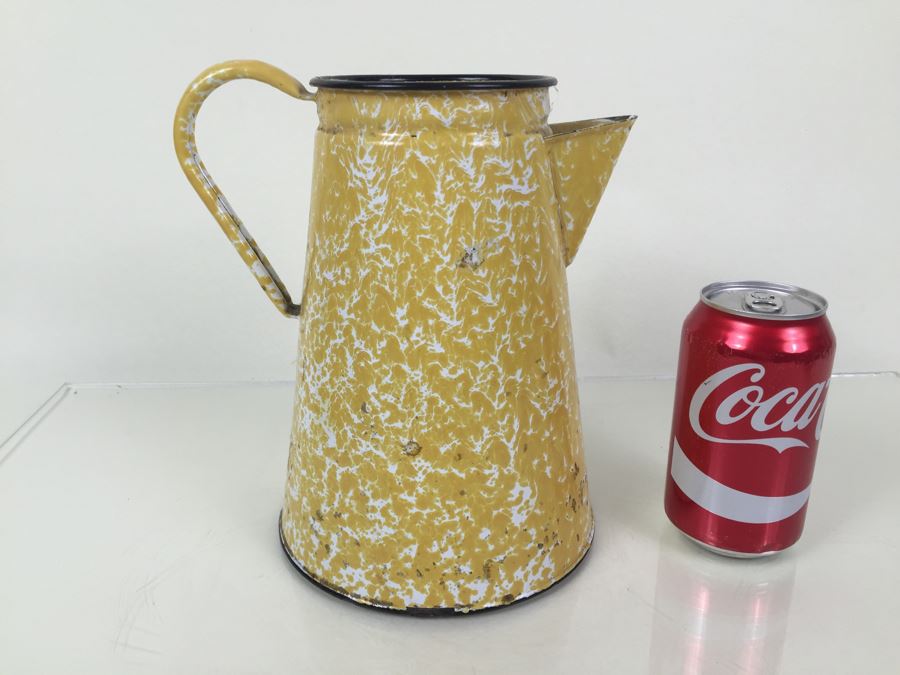 Vintage Yellow Graniteware Pitcher [Photo 1]