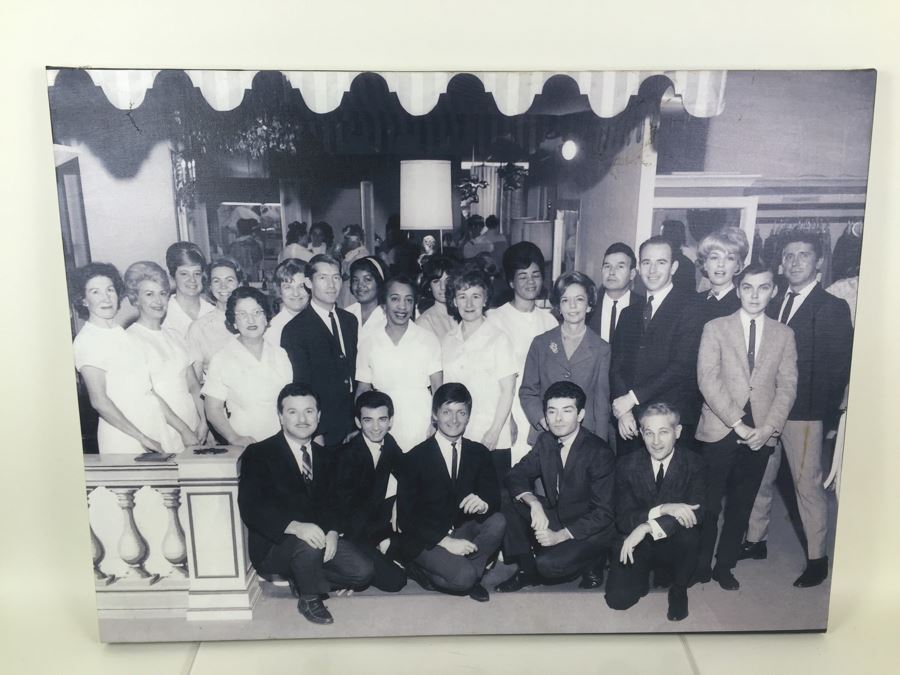 Mid-Century Canvas Photo Showing Staff Of Beauty Salons In San Francisco [Photo 4]