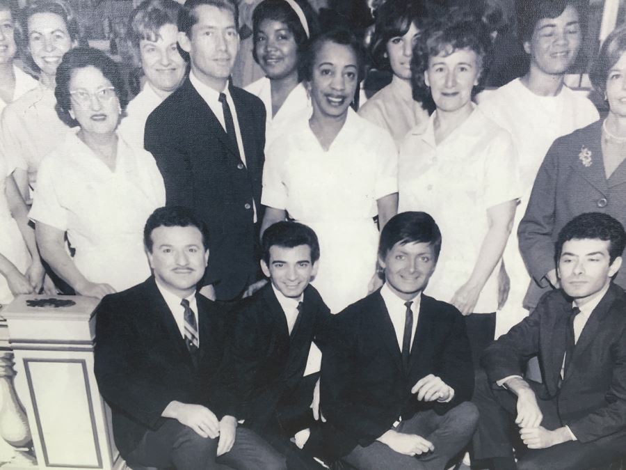 Mid-Century Canvas Photo Showing Staff Of Beauty Salons In San Francisco [Photo 5]