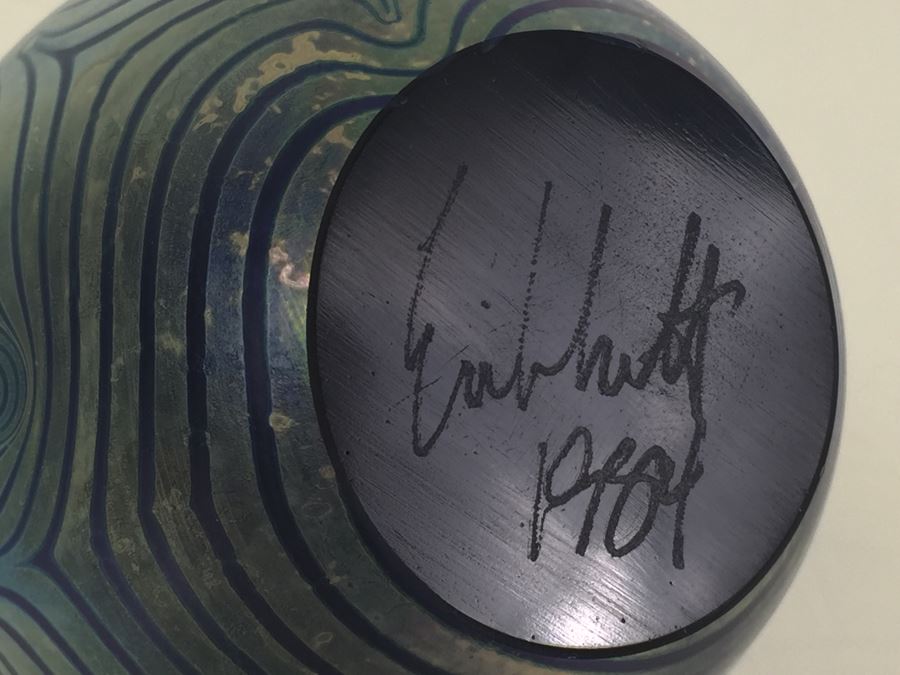 Stunning Eickholt Art Glass Paperweight Signed 1984 Irridized Feather Pulled Estimate $150 [Photo 3]