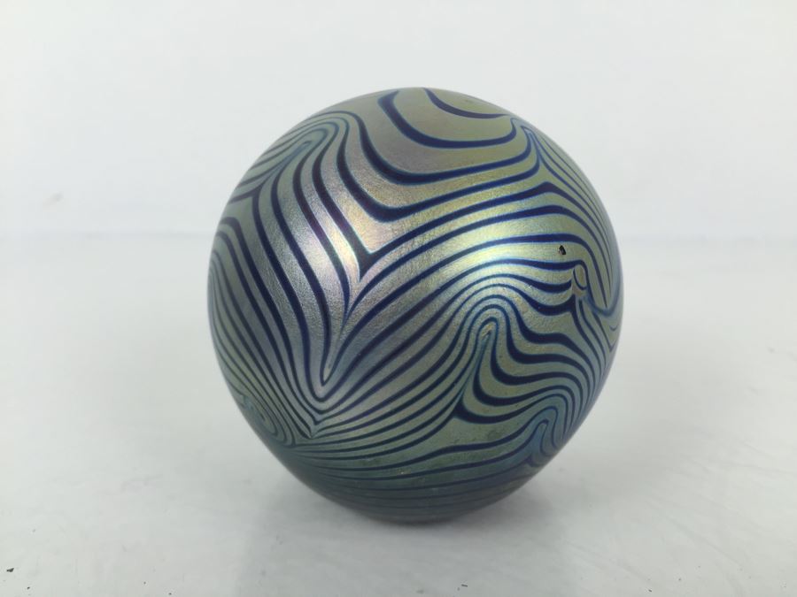 Stunning Eickholt Art Glass Paperweight Signed 1984 Irridized Feather Pulled Estimate $150 [Photo 5]