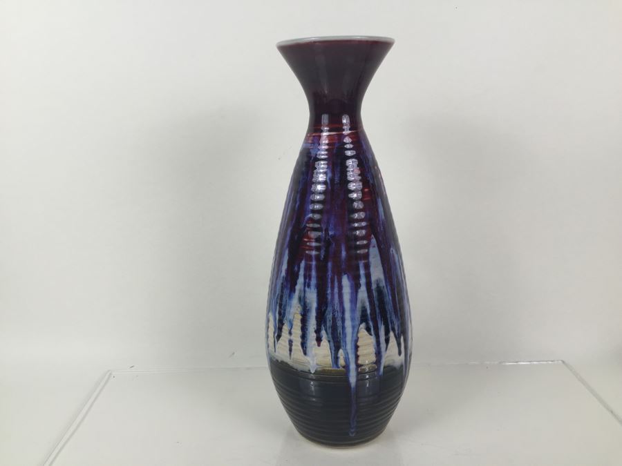 Tall Decorator Mid-Century Style Vase [Photo 10]