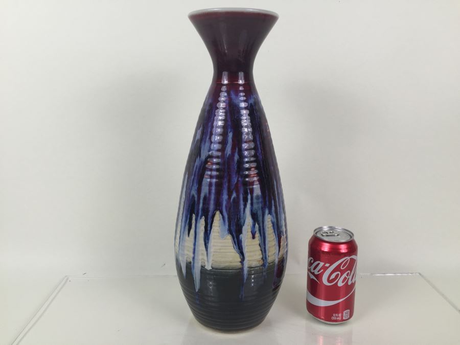 Tall Decorator Mid-Century Style Vase [Photo 4]