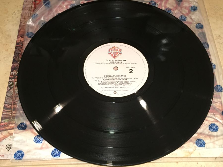 Black Sabbath ‎- Mob Rules - Warner Bros. Records ‎- BSK 3605 - Greg Hildebrandt Art (Star Wars) Vinyl Record [Photo 7]