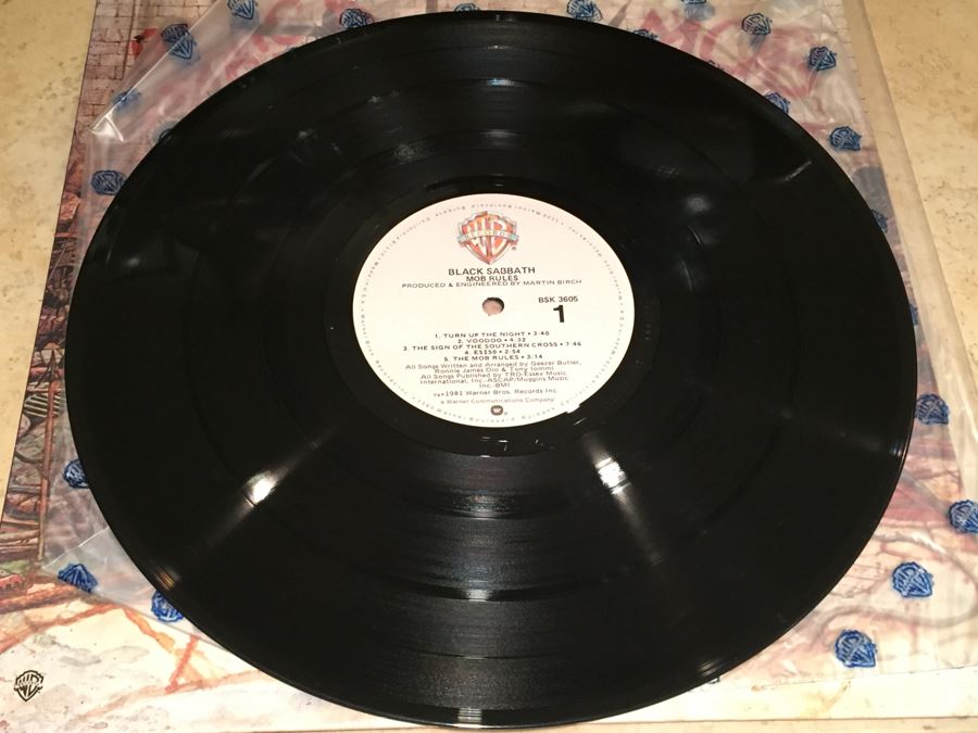 Black Sabbath ‎- Mob Rules - Warner Bros. Records ‎- BSK 3605 - Greg Hildebrandt Art (Star Wars) Vinyl Record [Photo 4]