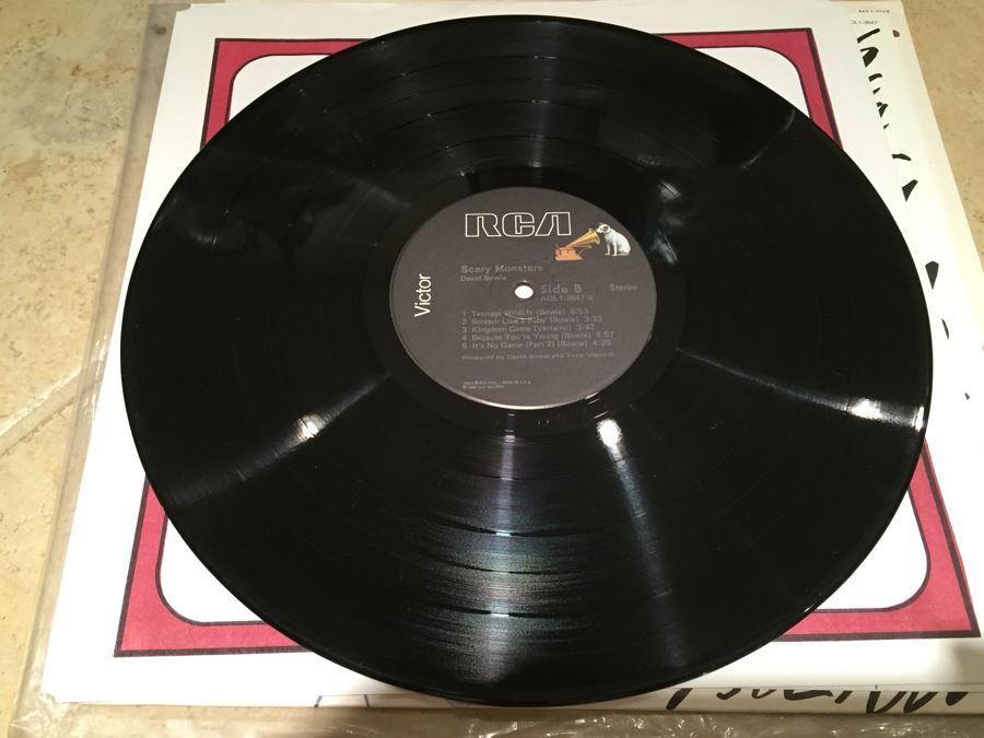 David Bowie ‎- Scary Monsters - RCA Victor ‎- AQL1-3647 Vinyl Record [Photo 9]