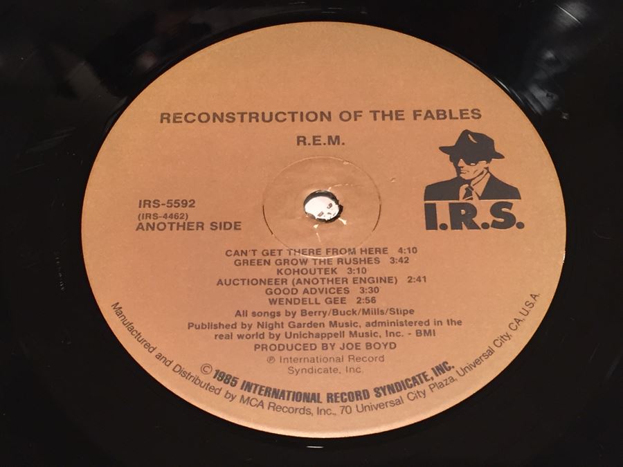 R.E.M. – Fables Of The Reconstruction / Reconstruction Of The Fables (1985)