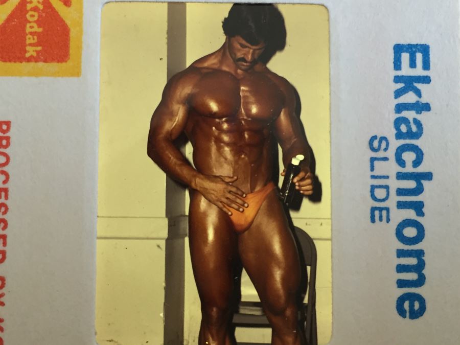 Dr. Michael Walczak's Personal Slides Photos Vintage Bodybuilding Early 1970's Through 1980's [Photo 32]