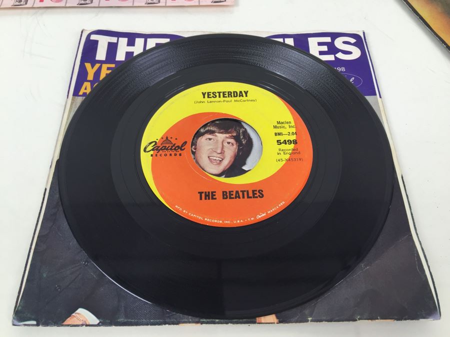 (3) The Beatles 45RPM Record Lot [Photo 5]