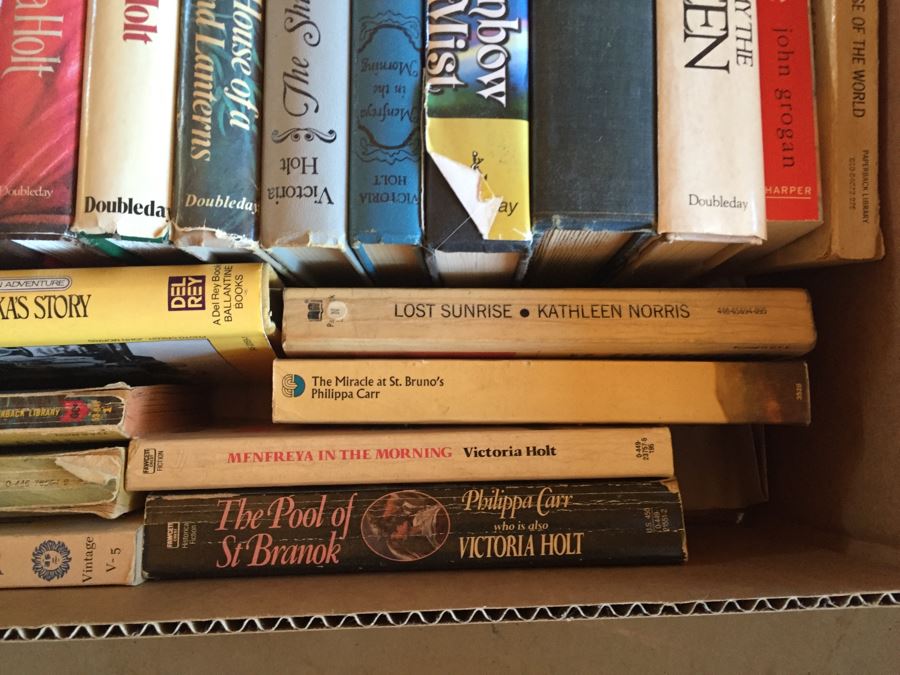 Book Lot #3 [Photo 11]